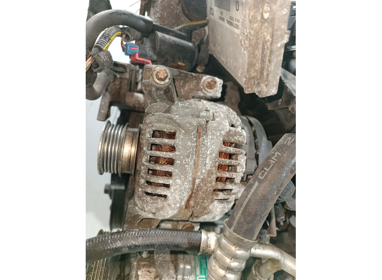 Генератор к Opel Vectra, 2004г.