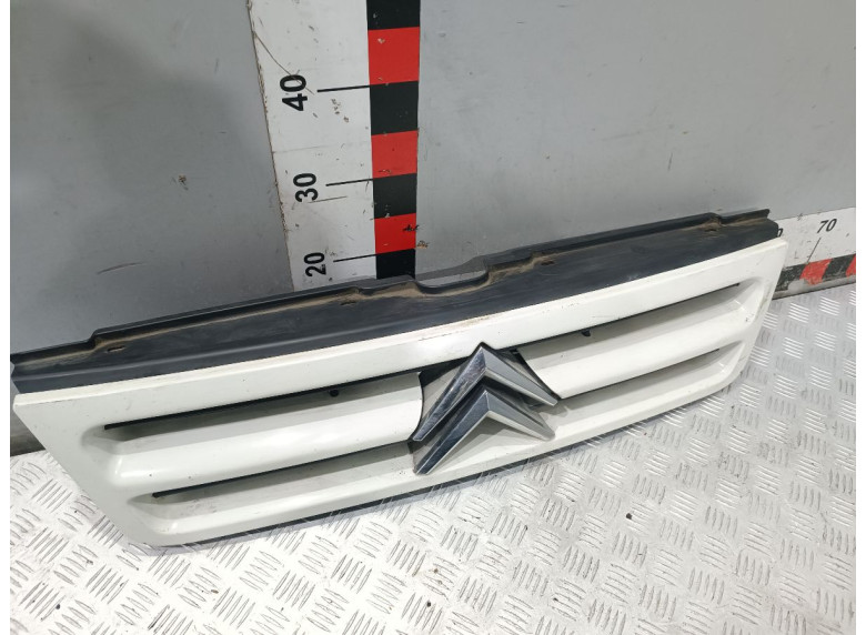 Решетка радиатора к Citroen Jumper, 2003г.