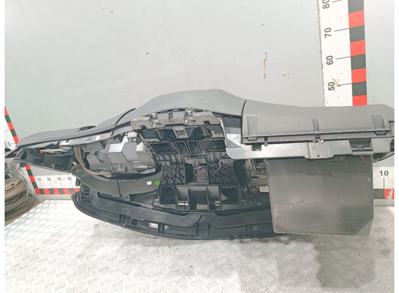 Панель передняя салона (торпедо) к Renault Laguna, 2010г.