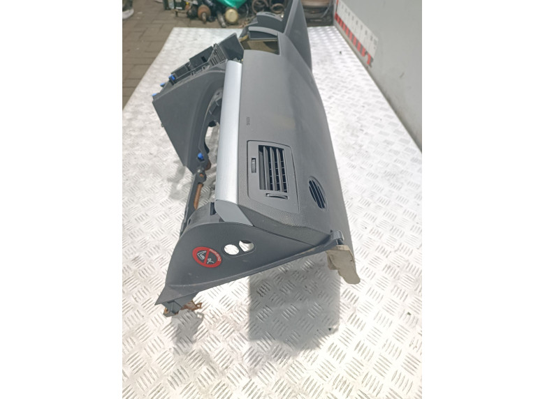 Панель передняя салона (торпедо) к Opel Astra, 2007г.