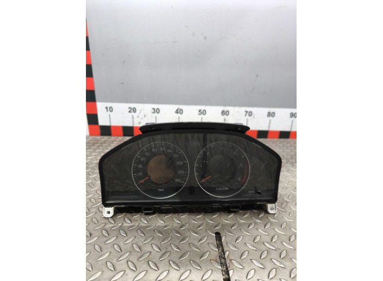 Щиток приборов (приборная панель) к Volvo V70, 2008г.