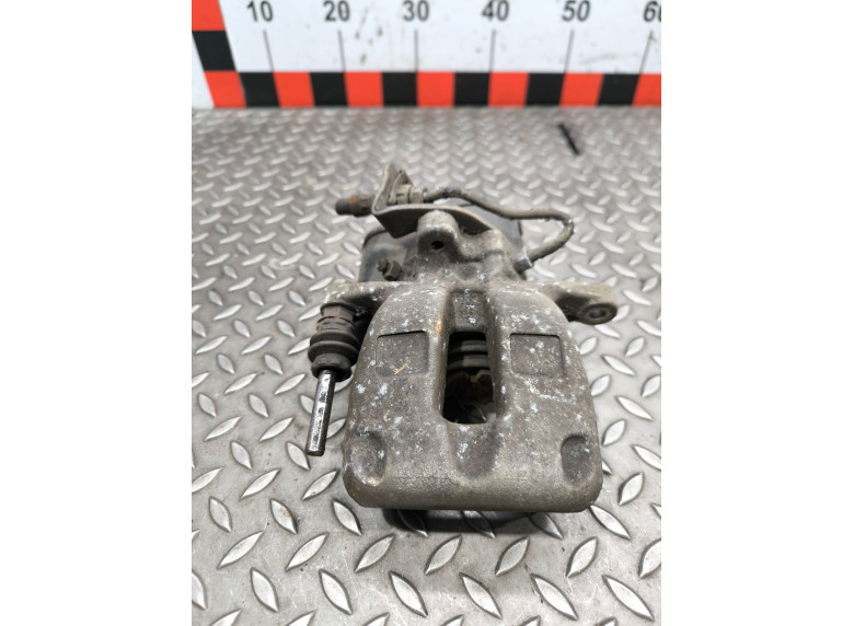 Суппорт задний правый к Volkswagen Passat, 2008г.