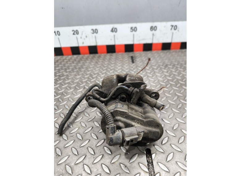 Суппорт задний правый к Volkswagen Passat, 2008г.