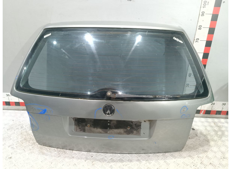 Крышка багажника (дверь 3-5) к Volkswagen Passat, 2002г.