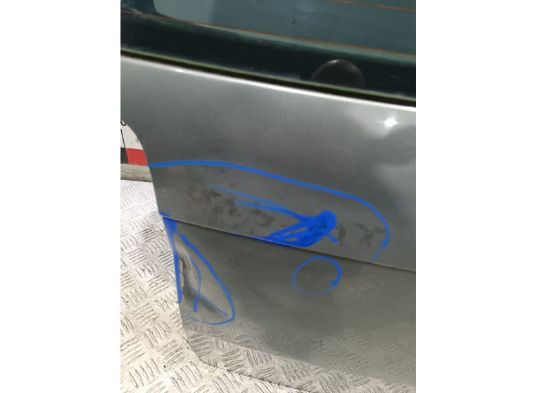 Крышка багажника (дверь 3-5) к Volkswagen Passat, 2002г.