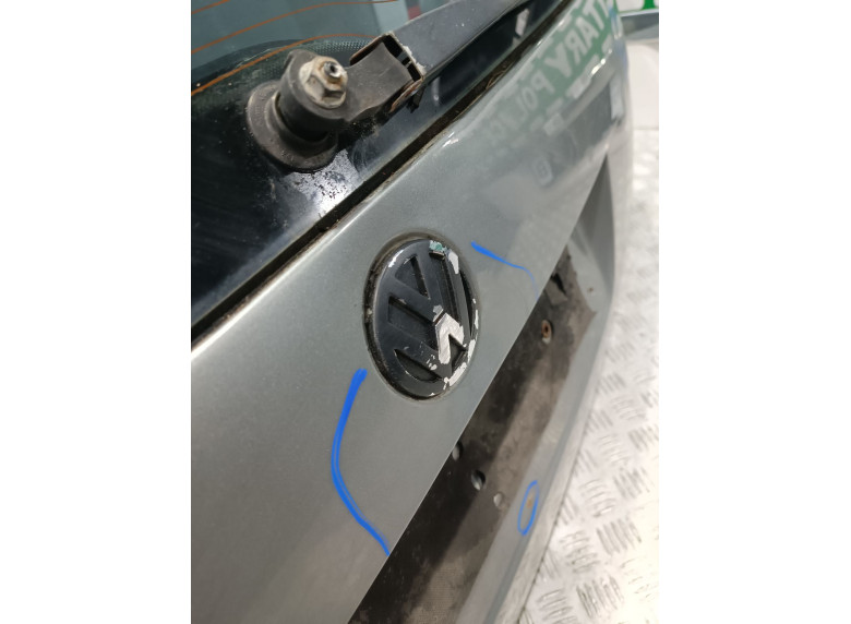 Крышка багажника (дверь 3-5) к Volkswagen Passat, 2002г.