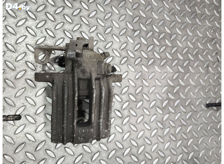 Суппорт задний правый к Volkswagen Golf undefined г.