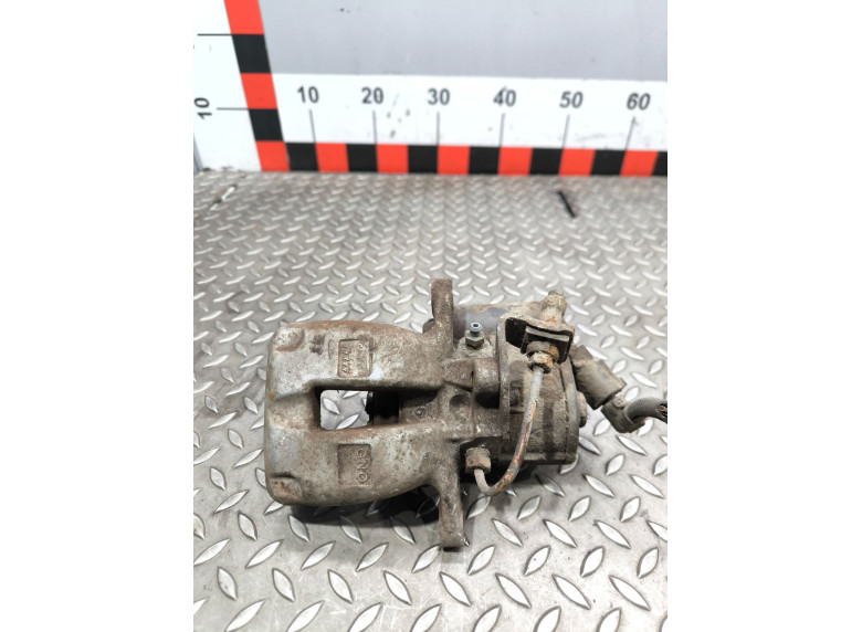 Суппорт задний правый к Volkswagen Passat, 2007г.