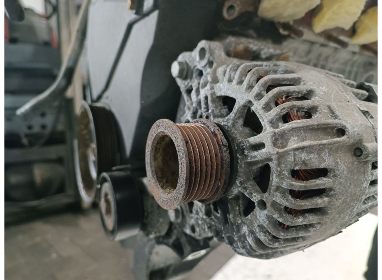 Генератор к Volkswagen Golf, 2006г.