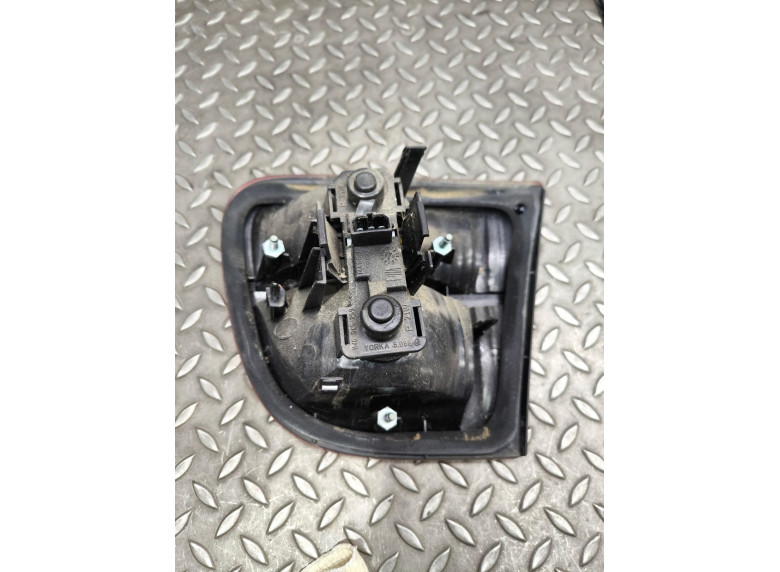 Фонарь крышки багажника левый к Seat Leon, 2001г.