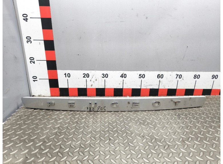 Накладка подсветки номера к Peugeot 308