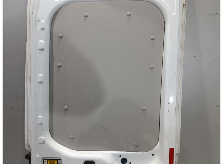 Обшивка двери задней правой (дверная карта) к Ford Transit