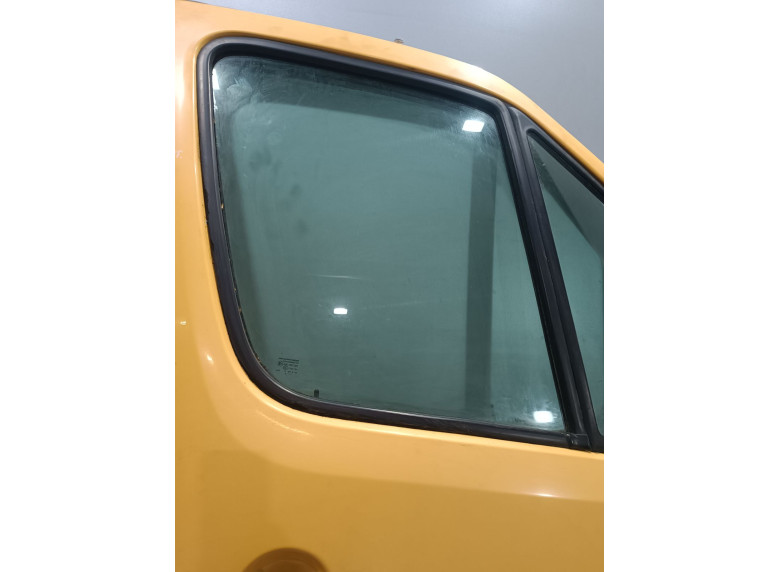 Стекло двери передней правой к Mercedes Sprinter, 2007г.