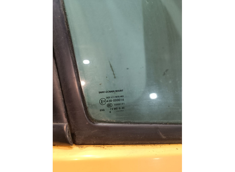 Стекло двери передней правой к Mercedes Sprinter, 2007г.