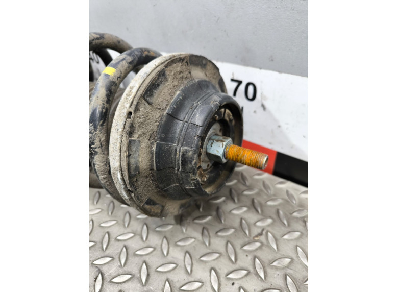 Опора амортизатора верхняя (чашка) к Volkswagen Multivan, 2009г.