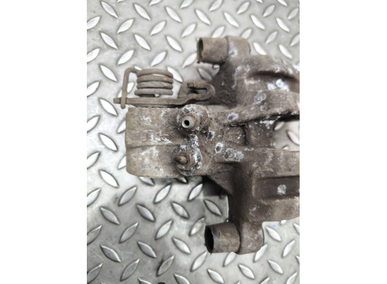 Суппорт задний правый к Renault Espace, 2004г.