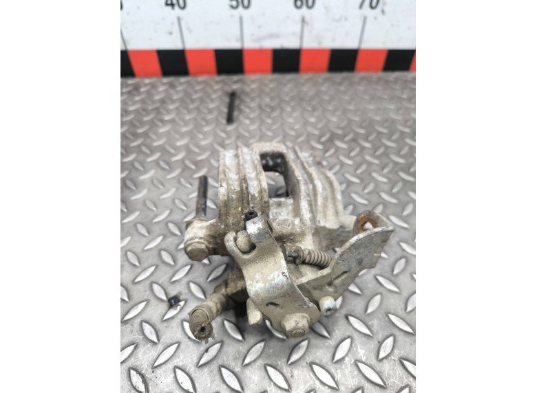 Суппорт задний правый к Суппорт задний правый к Audi A4 undefined г. A4