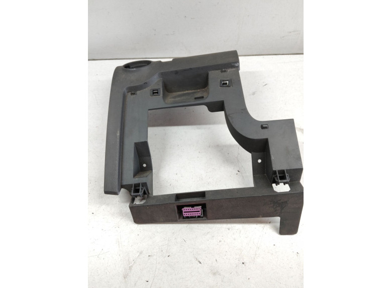 Накладка декоративная на торпедо к Volkswagen Sharan, 2002г.