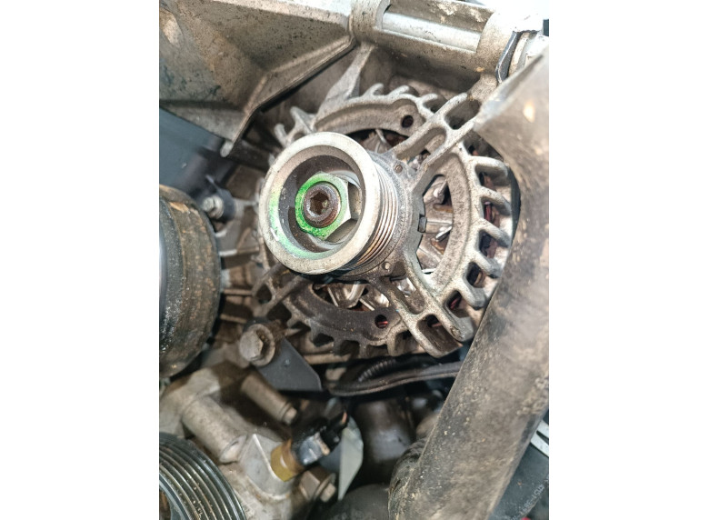 Генератор к Volvo S40, 2007г.