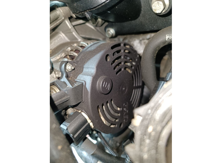 Генератор к Volvo S40, 2007г.