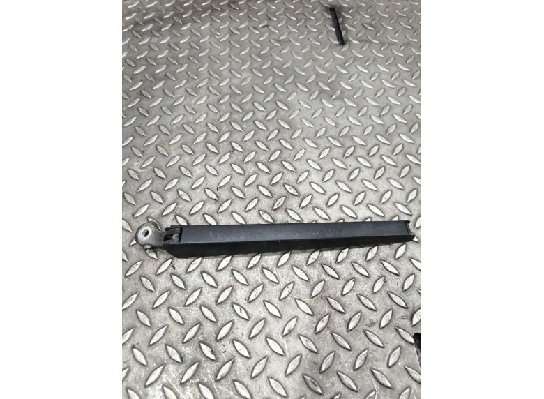 Щеткодержатель задний к Skoda Octavia, 2005г.