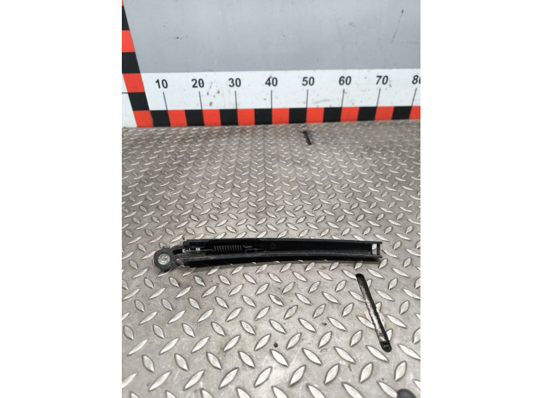 Щеткодержатель задний к Skoda Octavia, 2005г.