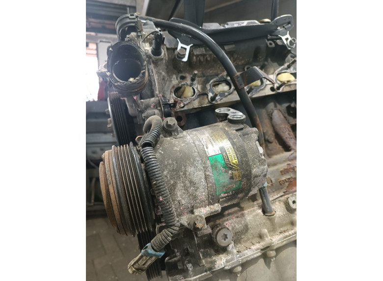 Компрессор кондиционера к Opel Agila, 2001г.