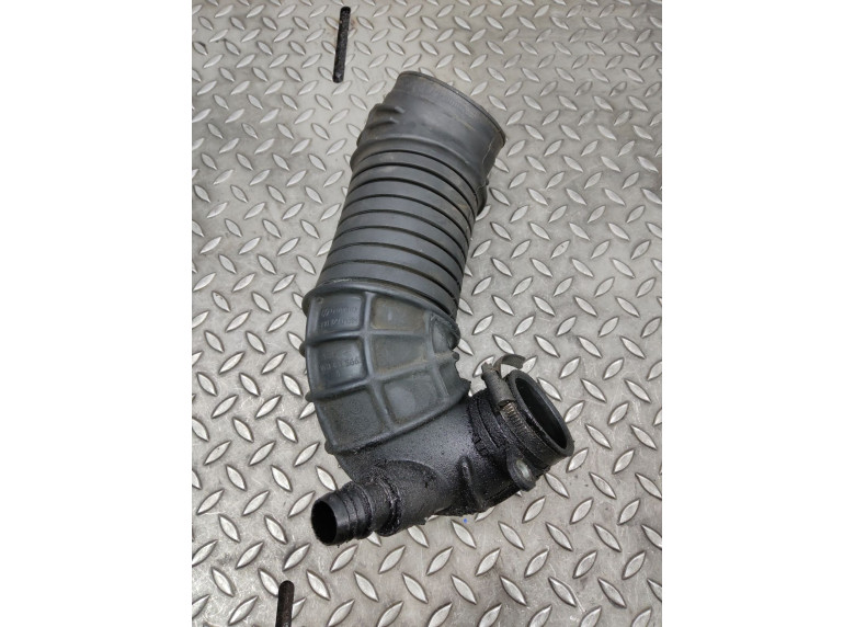 Патрубок турбины к Volkswagen Passat, 2002г.