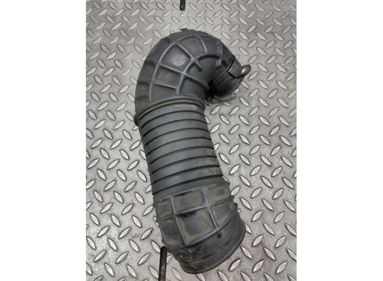 Патрубок турбины к Volkswagen Passat, 2002г.