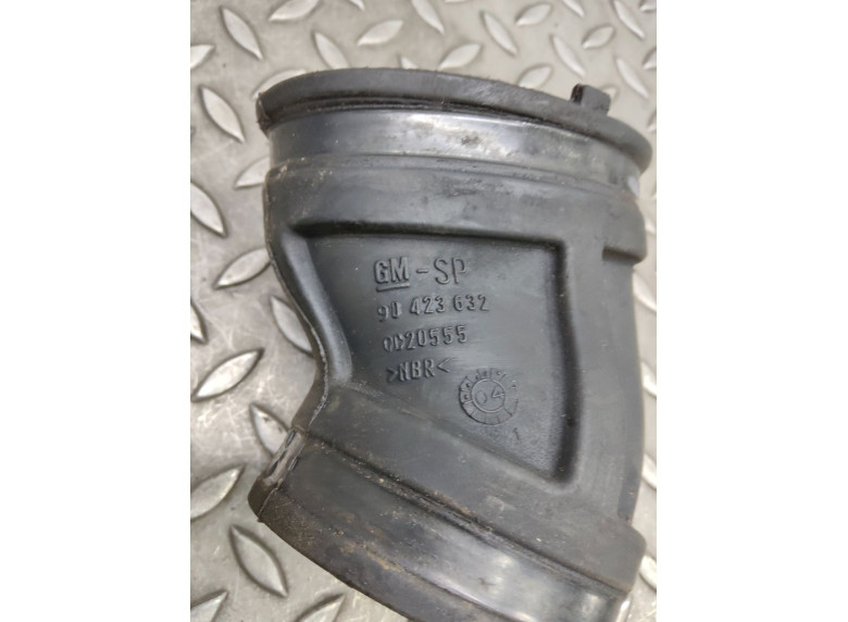 Патрубок воздушного фильтра к Opel Astra, 2003г.