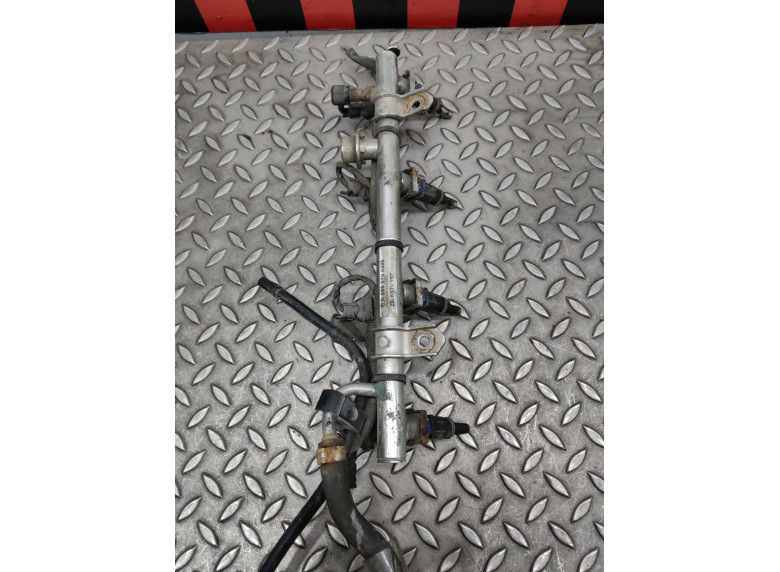 Топливная рампа к Mercedes A W169, 2006г.