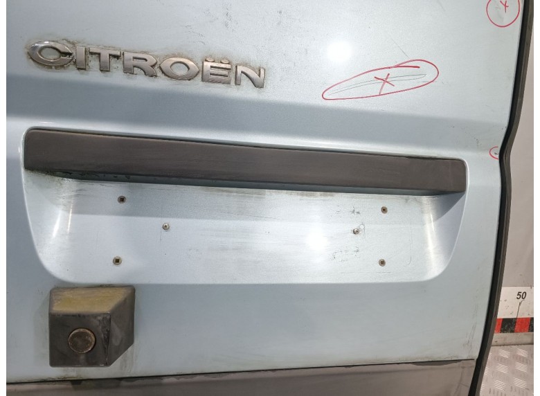 Накладка подсветки номера к Peugeot Boxer