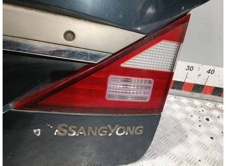 Фонарь крышки багажника правый к SsangYong Rodius, 2007г.