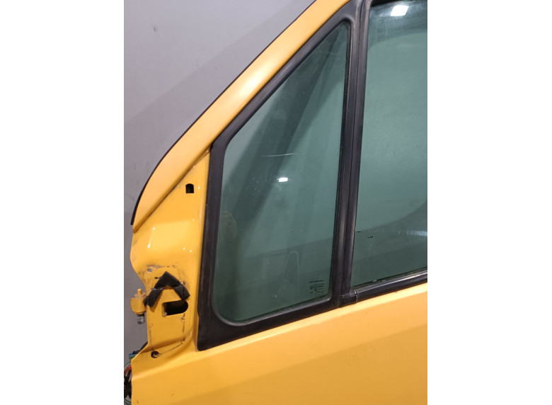 Форточка передняя левая к Mercedes Sprinter, 2007г.
