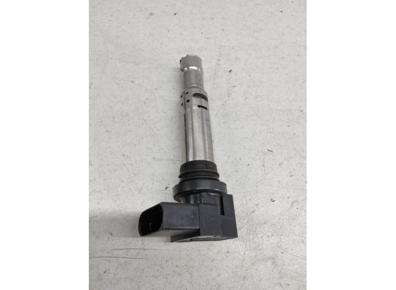 Катушка зажигания к Volkswagen Golf, 2000г.