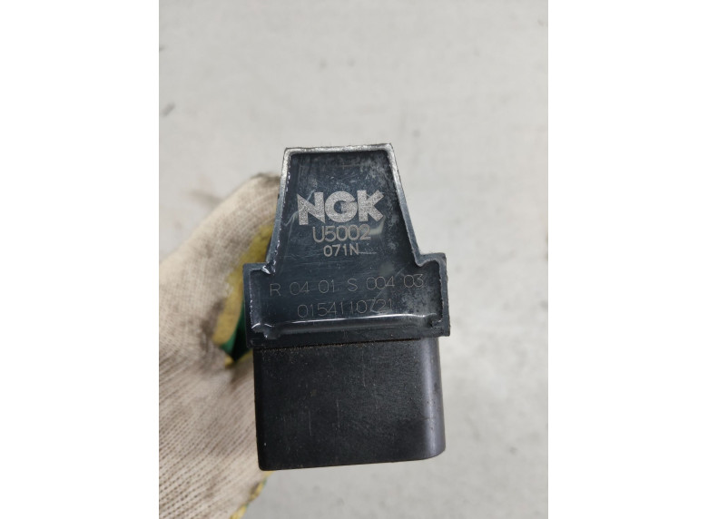 Катушка зажигания к Volkswagen Golf, 2000г.