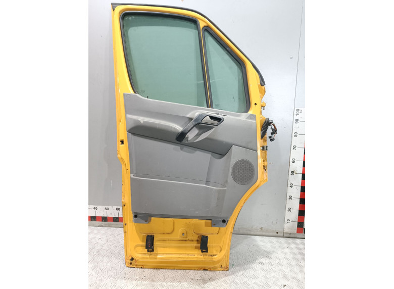 Дверь передняя левая к Mercedes Sprinter, 2007г.