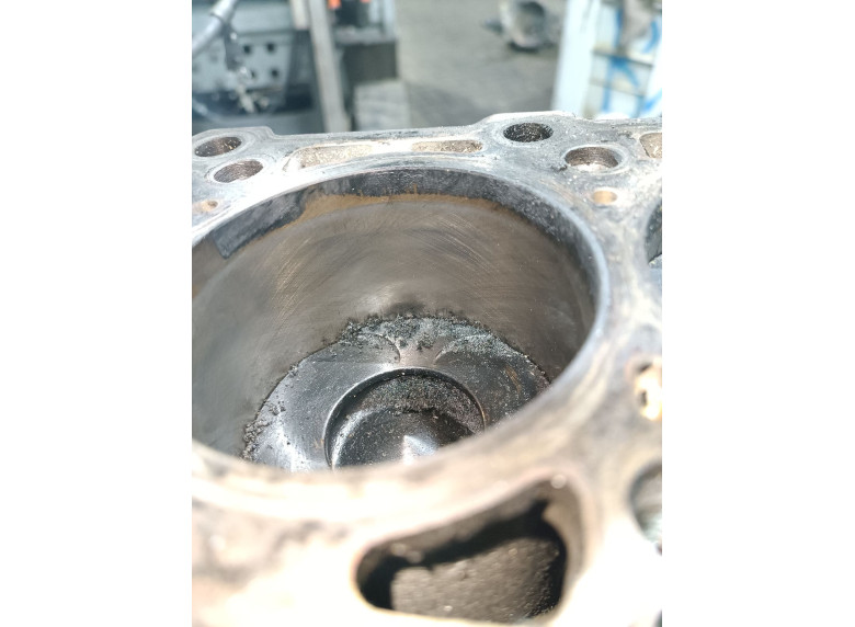 Блок цилиндров к Mercedes ML W163, 2004г.