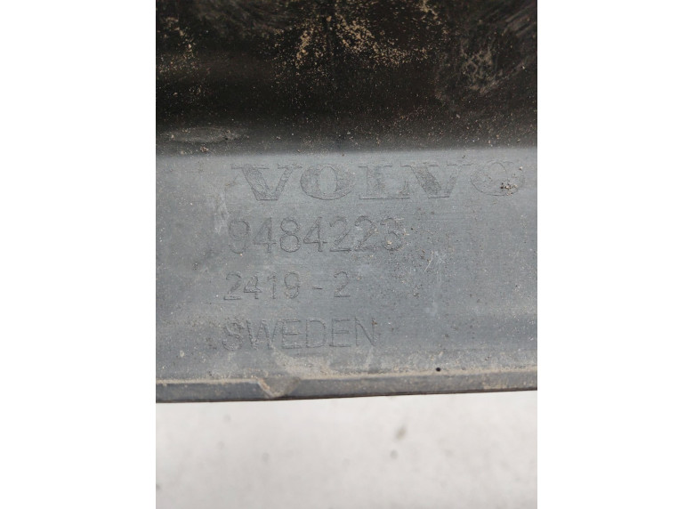Молдинг бампера переднего к Volvo V70, 2001г.