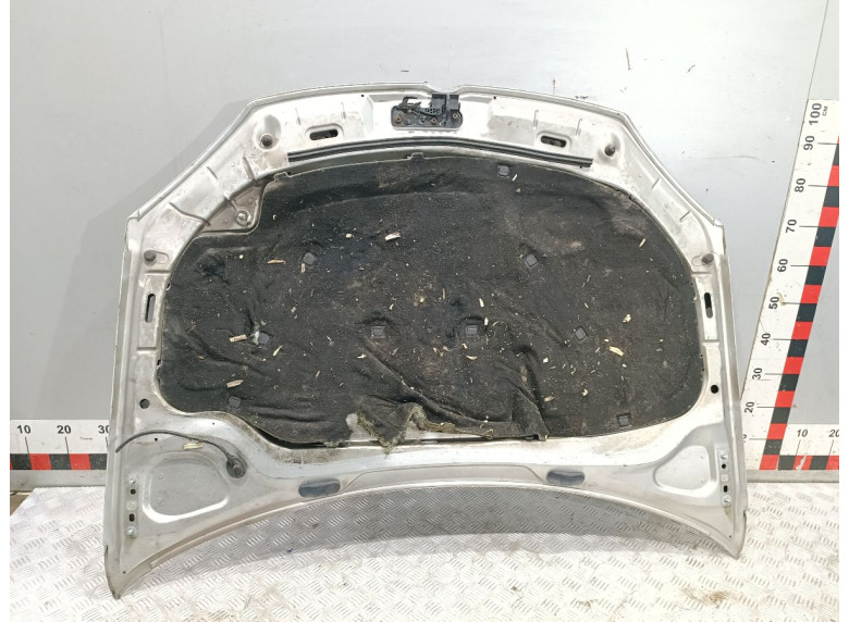 Капот к Volkswagen Golf, 2006г.