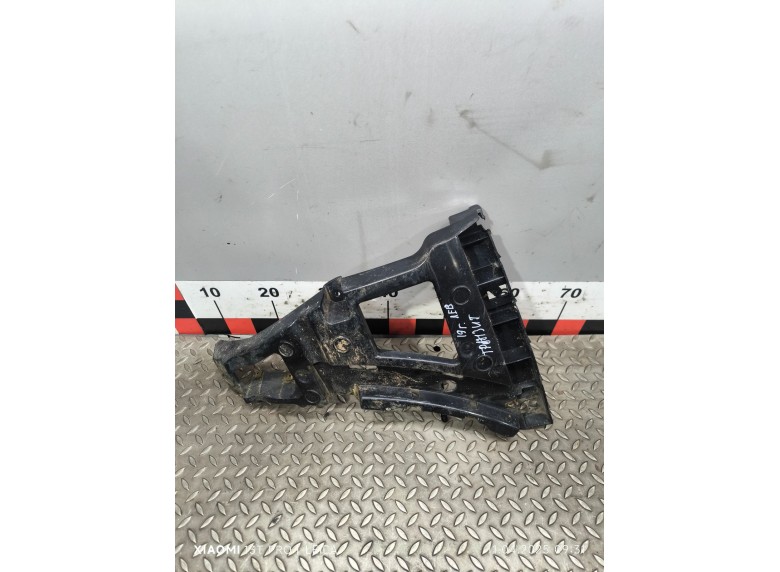 Кронштейн крепления бампера переднего к Кронштейн крепления бампера переднего к Ford Transit undefined г. Transit