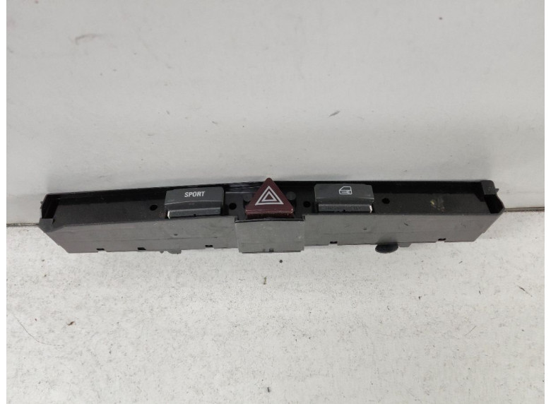 Кнопка аварийной сигнализации к Opel Astra, 2009г.