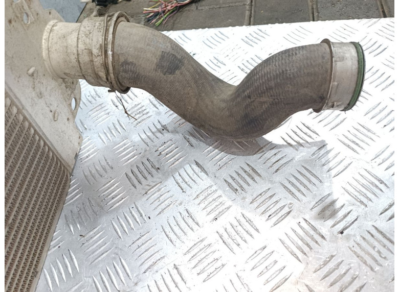 Патрубок интеркулера к Volkswagen Transporter, 2005г.