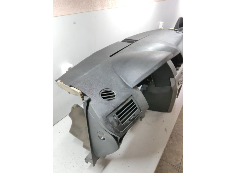 Панель передняя салона (торпедо) к Opel Astra, 2006г.