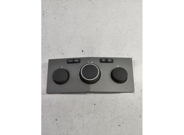 Блок управления печки/климат-контроля к Opel Astra, 2006г.