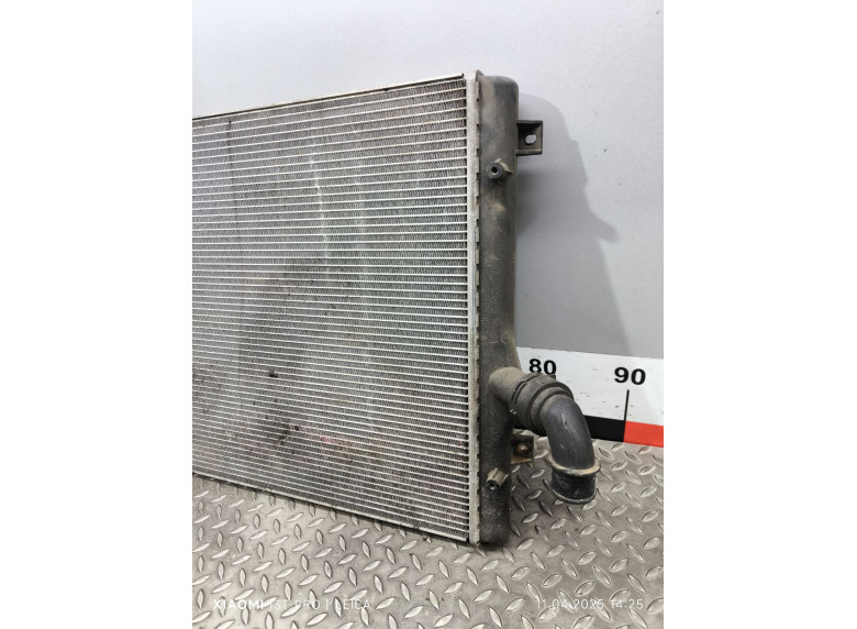 Радиатор (основной) к Volkswagen Passat, 2006г.