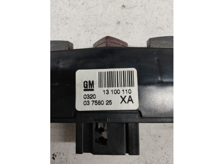 Кнопка аварийной сигнализации к Opel Astra, 2006г.