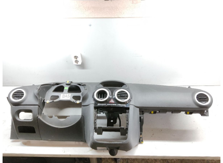 Панель передняя салона (торпедо) к Opel Corsa, 2011г.