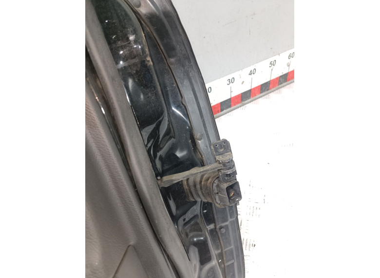 Ограничитель открывания двери передней к Mercedes C W203, 2003г.