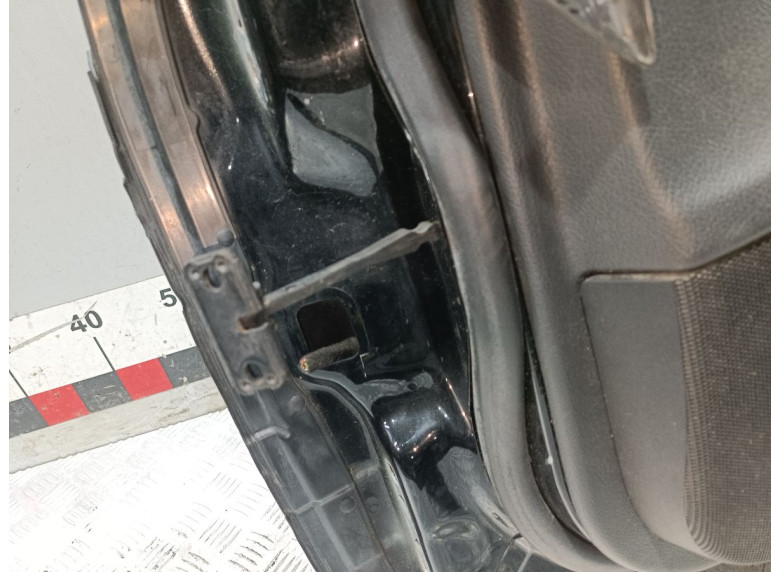 Ограничитель открывания двери передней к Mercedes C W203, 2004г.